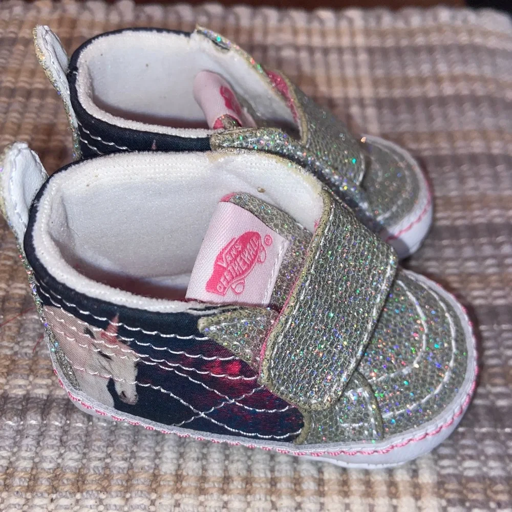 Vans~Off The Wall~Infant Girl Unicorn Silver Glitter Crib Shoes~SK8~Size 1~NWOT